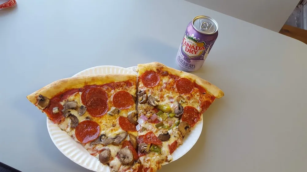 New Yorker Pizza by the Slice